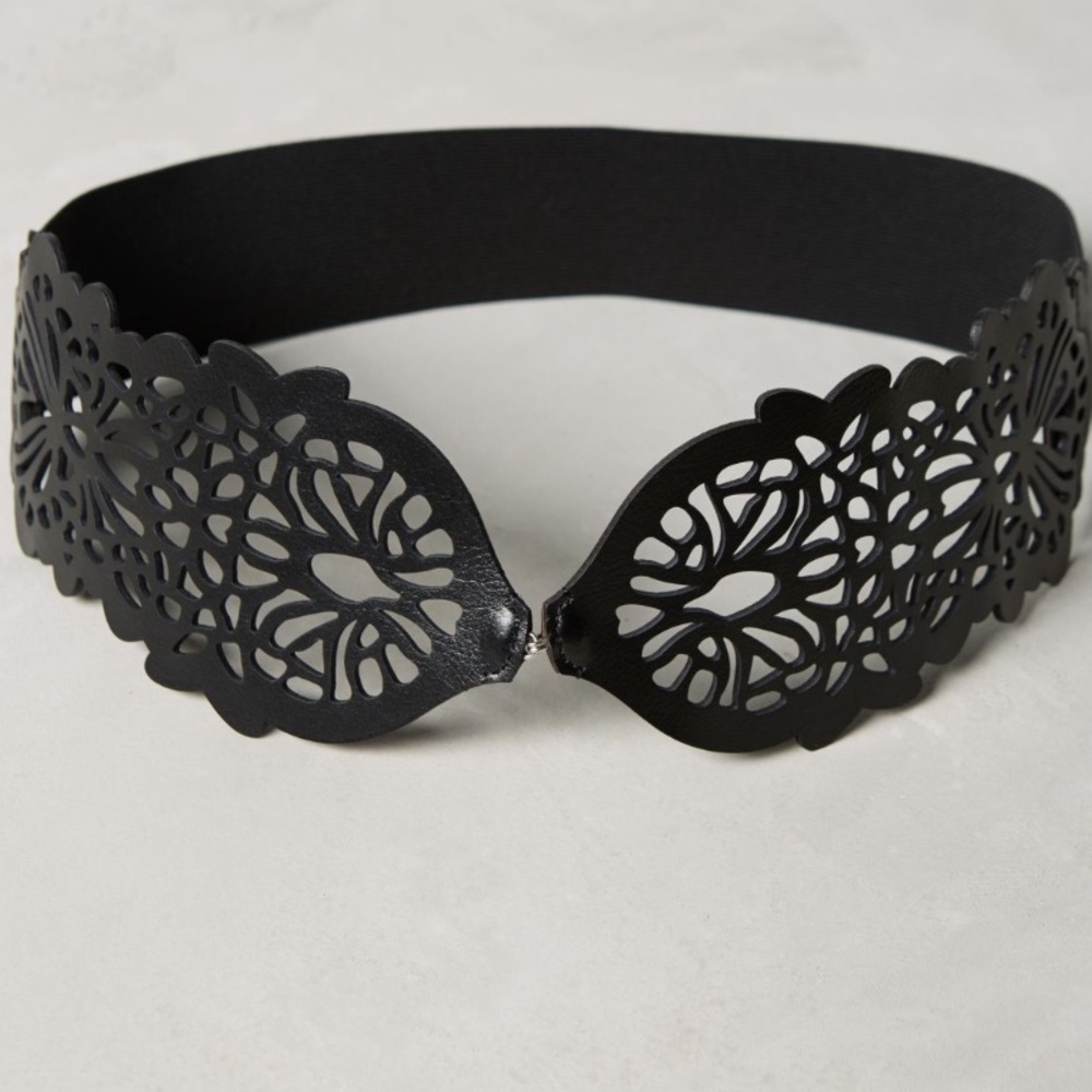 Anthropologie Audra Cutout belt size Large NWT